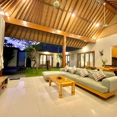Nil Villa Seminyak Bagian luar foto