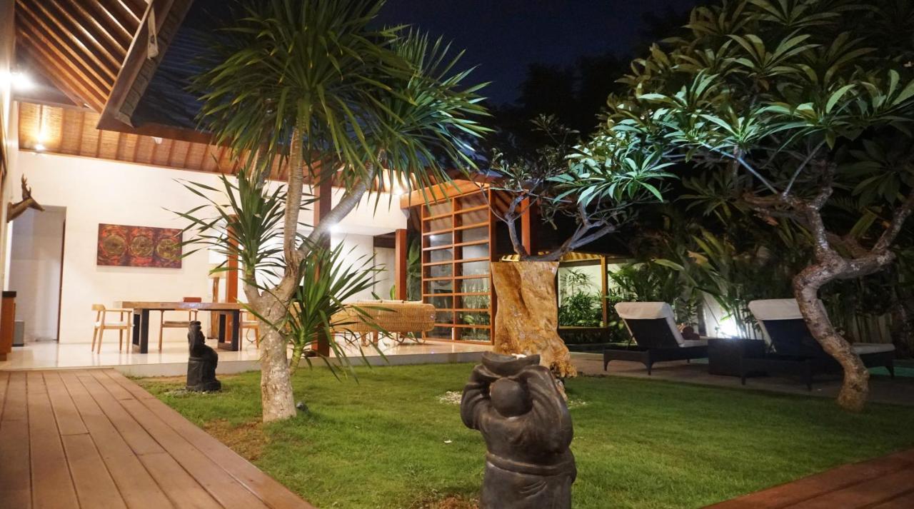 Nil Villa Seminyak Bagian luar foto